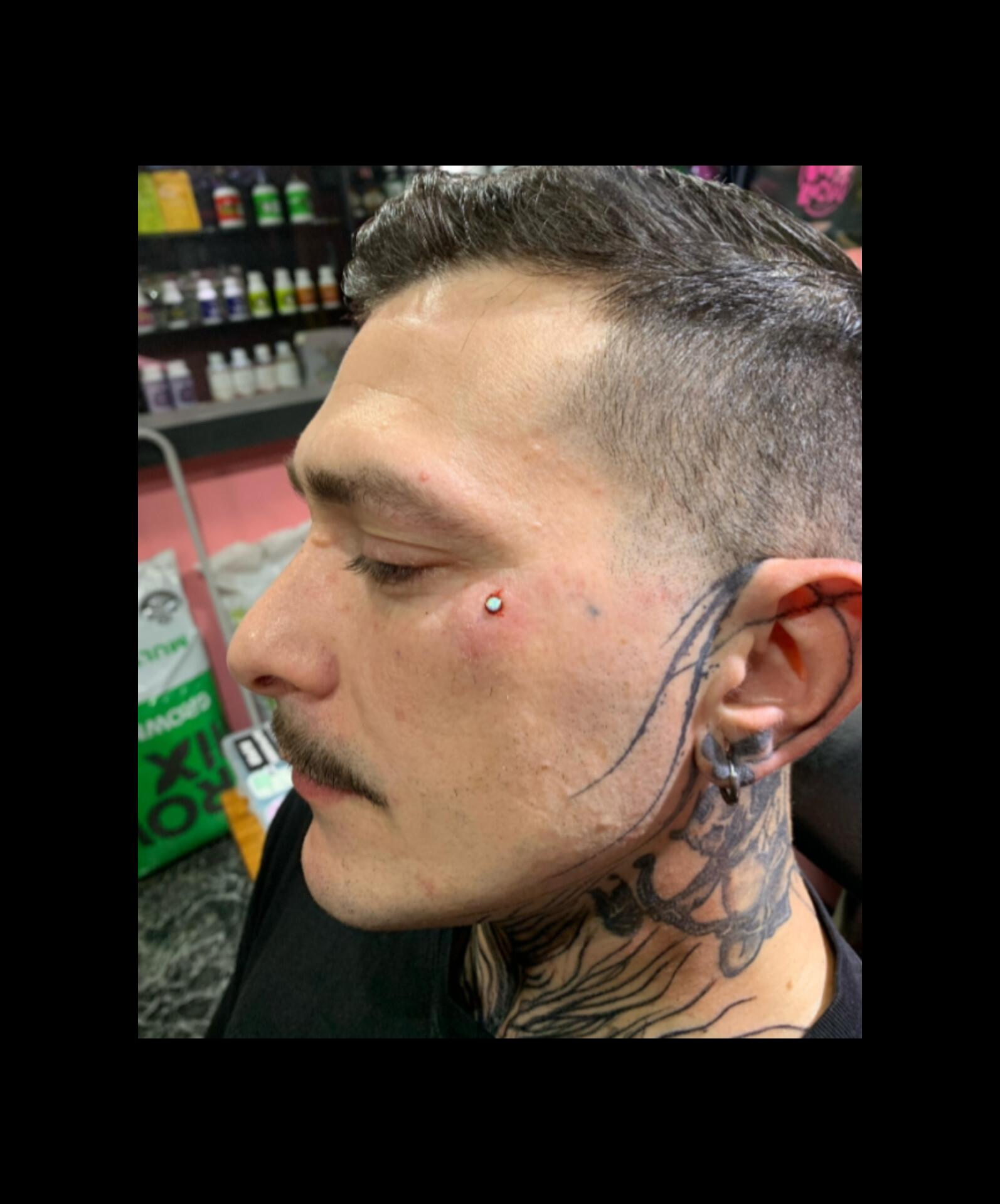 MICRODERMAL DE TITANIO CON TOP DE OPALO