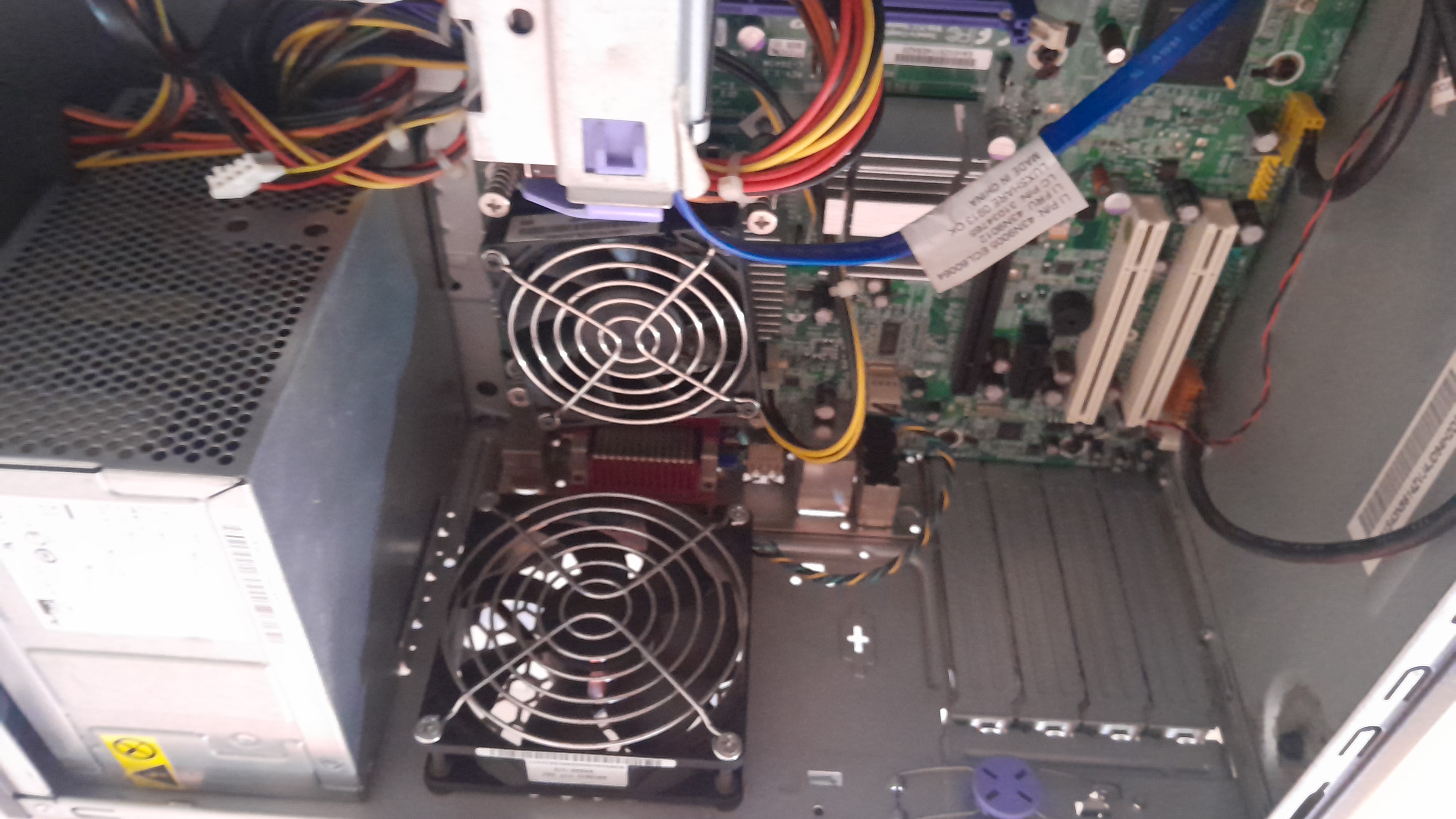 Lenovo Core2duo  sin memoria y disco